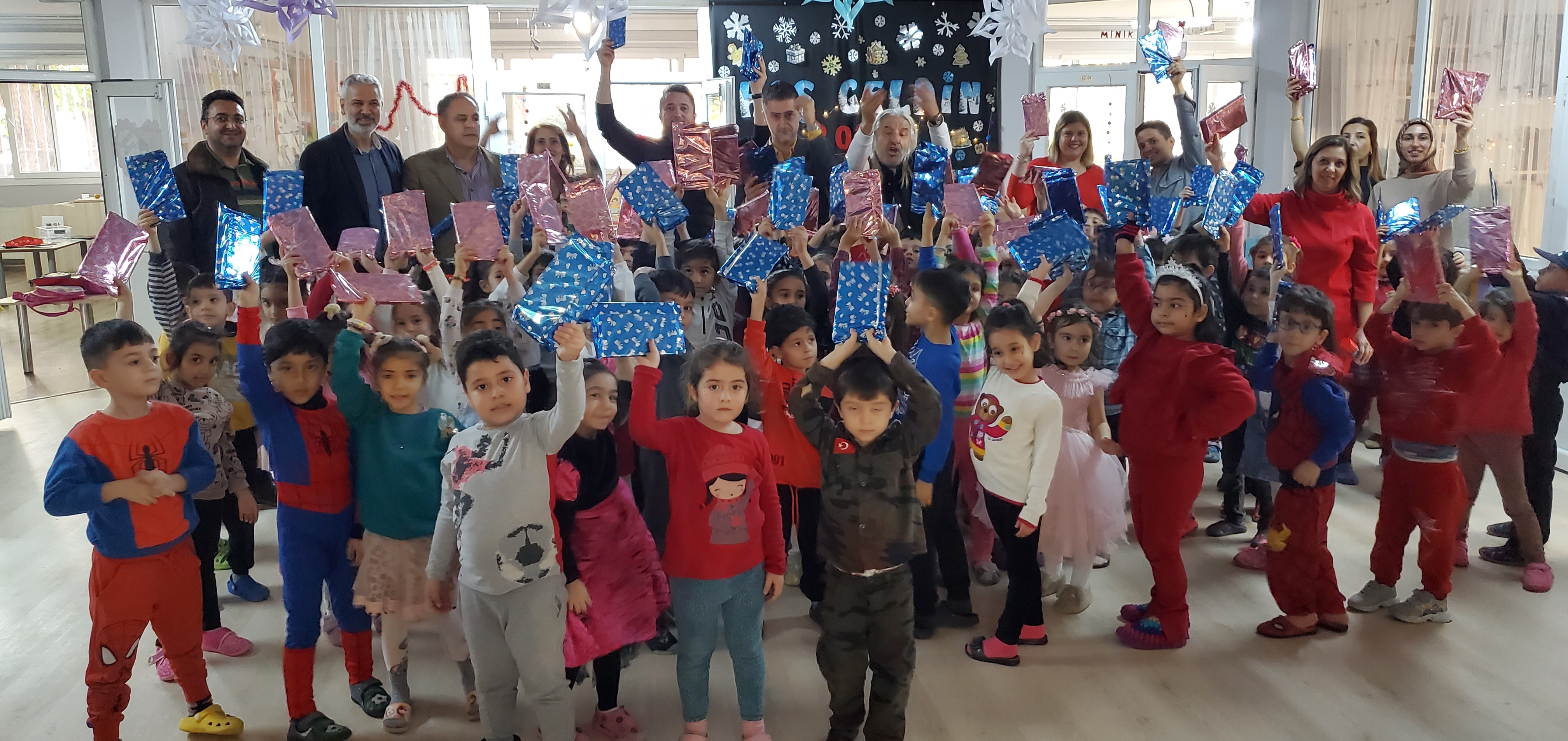 İSKENDERUN BEŞİKTAŞLILAR DERNEĞİ'NDEN KİTAP BAĞIŞI
