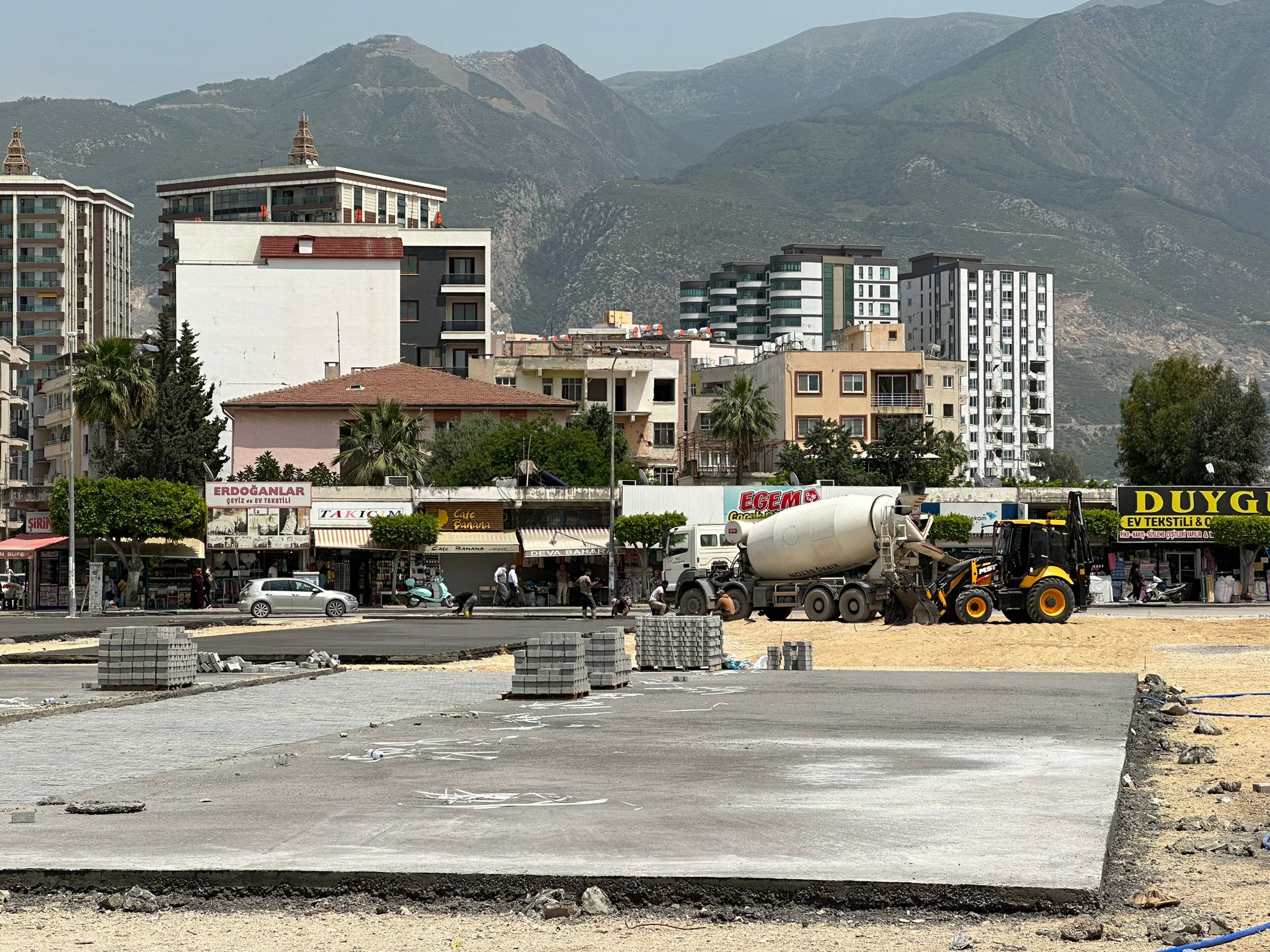 İSKENDERUN'DA KONTEYNER ÇARŞI İNŞAATI BAŞLADI