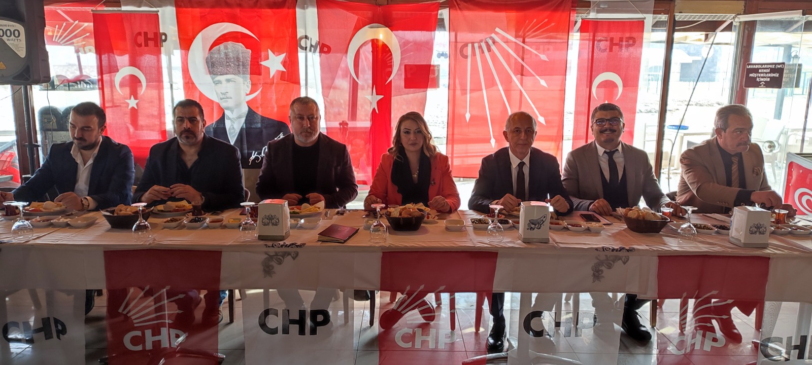 “Hizmetlerimizde adaleti sağlayarak bu kenti yönetmek istiyoruz”