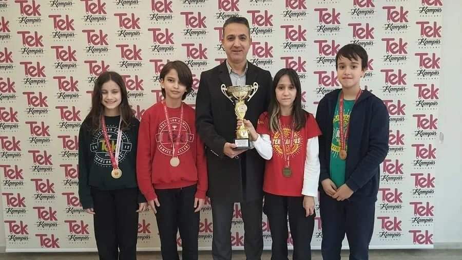 TEK KAMPÜS OKULLARI SATRANÇTA HATAY ŞAMPİYONU OLDU