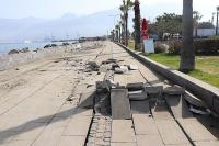 İSKENDERUN SAHİLİNDEKİ KALDIRIMLAR YENİLENİYOR